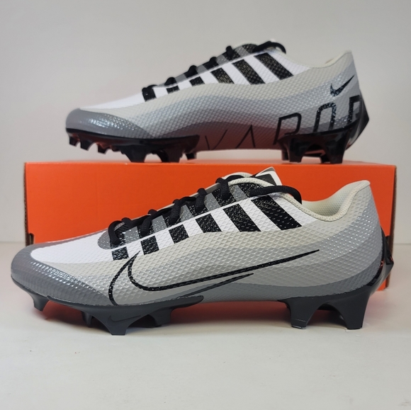 academy football cleats mens